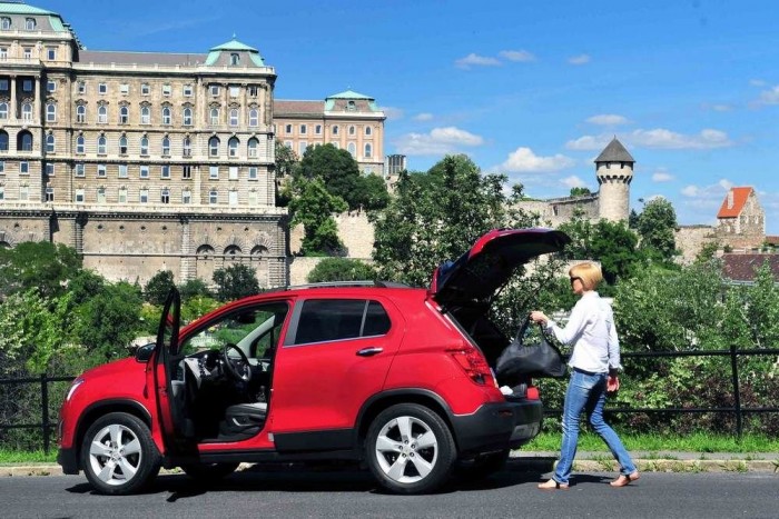 Trax lesz minden tizedik Chevrolet? 4 Praktikus kocsi a négy nagy ajtóval és a 357 literes, az Aveóénál majd' 70 literrel nagyobb csomagterével