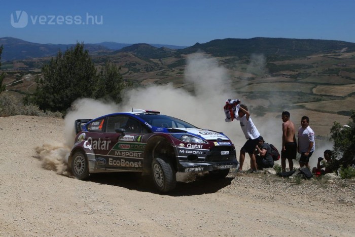 Ogier uralja a Szardínia-ralit 7