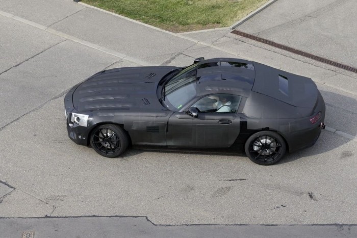 Gyári (kém)fotókon a Mercedes kis sportkocsija 6