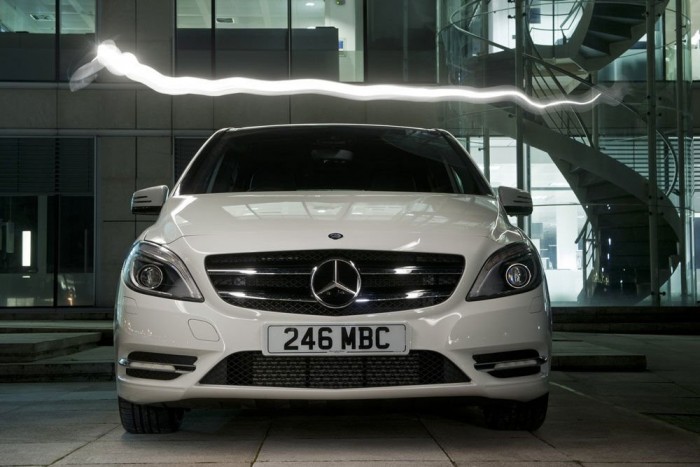 Top 10: megbízható autók, elégedett tulajok 14 | Vezess Egyterűek, 1: Mercedes-Benz B-osztály. A márkák között Jaguar, Lexus, Honda, Škoda, Mercedes-Benz a sorrend a felmérésben megkérdezett brit autótulajdonosok válaszai alapján. Az egyterűek kategóriáját a B-osztály nyerte