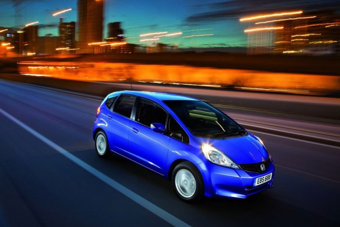 Top 10: megbízható autók, elégedett tulajok 13 | Vezess Kis egyterűek, 1: Honda Jazz. Összeredményben a Honda márkaként a harmadik legjobb, a kis egyterűek között a Jazz nem talált legyőzőre. Okosan megcsinált, tartós autó, nem csodálkozunk helyezésén