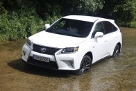 Nagy SUV, 1: Lexus RX. A Lexus második lett a Jaguar mögött az összelégedettségi márkarangsorban, a nagy szabadidő-autók között az RX azonban maga mögé utasította az összes konkurenst