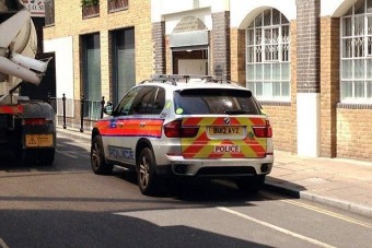 Pofátlan rendőr BMW-vel