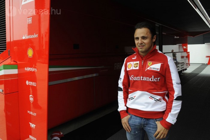 F1: Rosberg az élen, Massa a falban 1