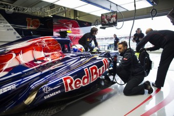F1: A Toro Rosso feltette a koronát a hétvégére