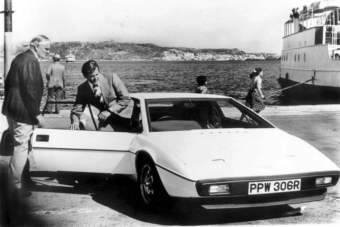 Eladó James Bond tengeralattjáró autója 3