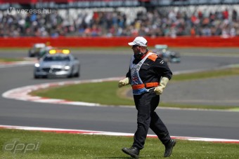 F1: Majdnem leállították a futamot