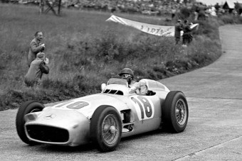 Egy F1-es Mercedes a világ legdrágább autója