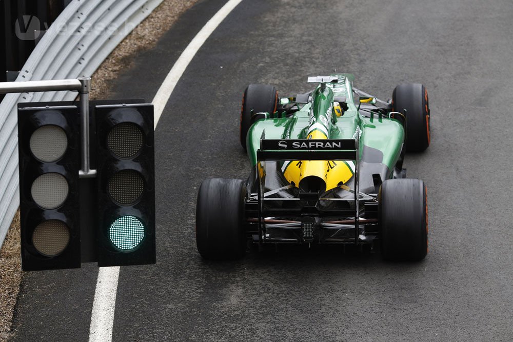 F1: Jövőre is marad mulatni a Merci-főnök 12