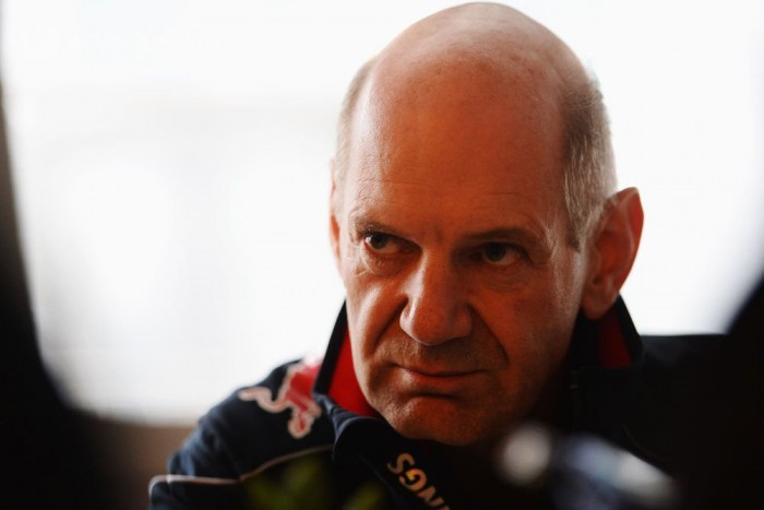 F1: A Lotusra és a Ferrarira mutogat a Red Bull 1