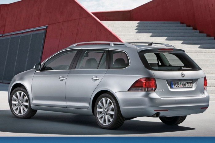 Vezettük az új Golf kombit 6 | Vezess Az előző, V/VI-os Golf, melyhez képest nem kunszt szebbnek lenni