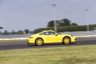 Személyes kedvencem a Porsche 911 Carrera S, kerámia fékekkel, PDK váltóval, 400 lóerővel