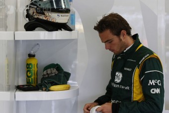 F1: Kovalainen kitúrja az újoncot?