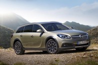 Terepre megy az Opel Insignia kombi 16