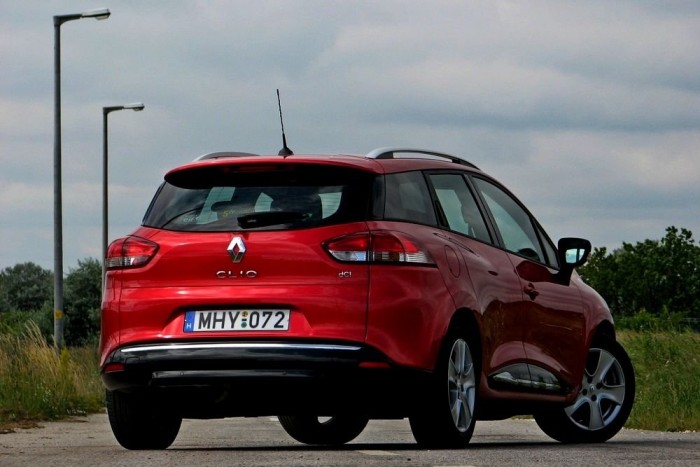 Méretei, helykínálata kompakt autók esetleges alternatívájá emelik a kombi Cliót