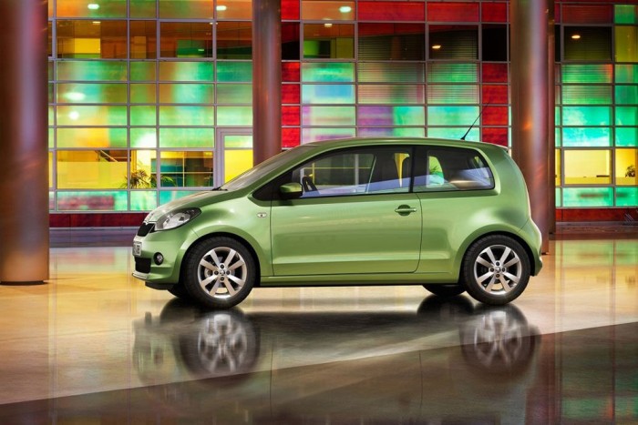 Top 10: Magyarország legolcsóbb autói 1 10. Škoda Citigo, 60 LE, 2 713 270. Az első tíz között egyértelmű a preferencia: hét autónak, köztük a Citigónak is, egyliteres, háromhengeres szívó benzinmotorja van, egyedül a három Dacia négyhengeres