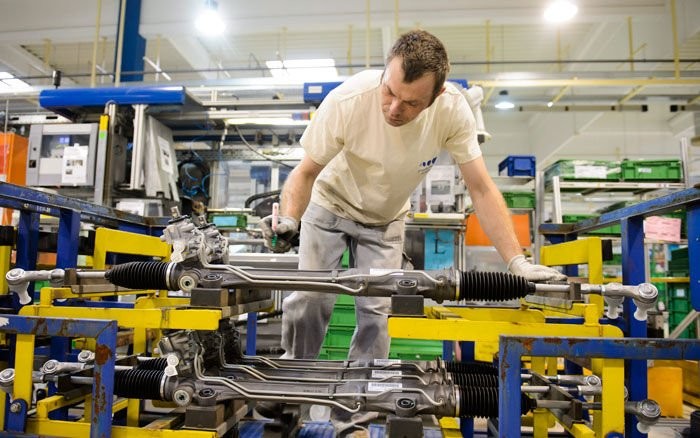 Elektromos kormánymű Egerből