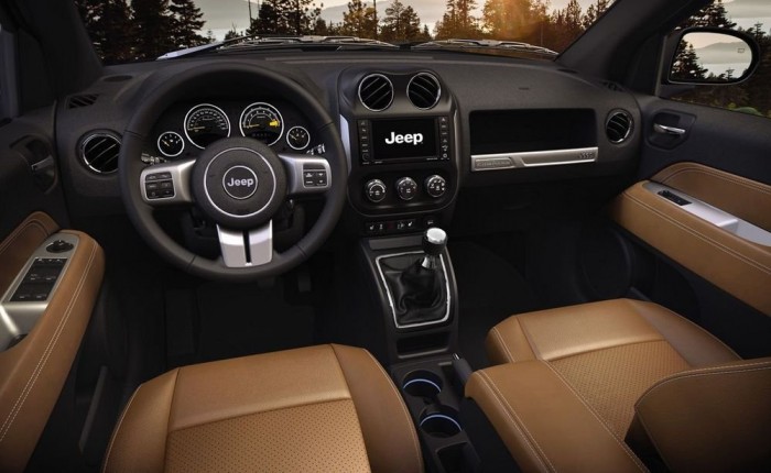 Frissítéssel támad a Jeep városi terepese 6