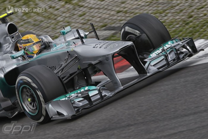F1: A Mercedes földbe döngölte a mezőnyt 6