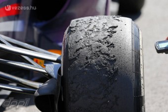 F1: Borul az erősorrend az új gumik miatt