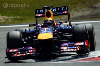 F1: Vettelnél elszállt a KERS