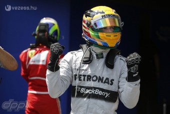 F1: Rosberget elbuktatták, Hamiltoné a pole