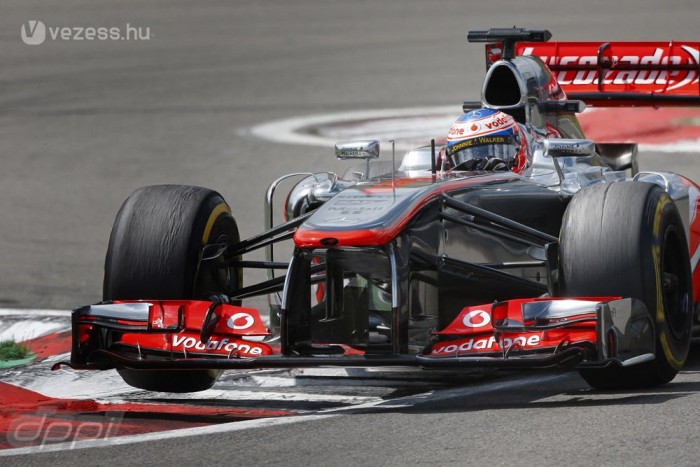 F1: Button élete egyik legjobb körének örül