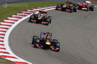F1: Räikkönen a győzelembe kergette Vettelt