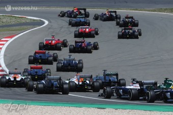 F1: Räikkönen sem bír Vettellel