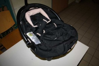 Csecsemő alá rejtették a kábítószert