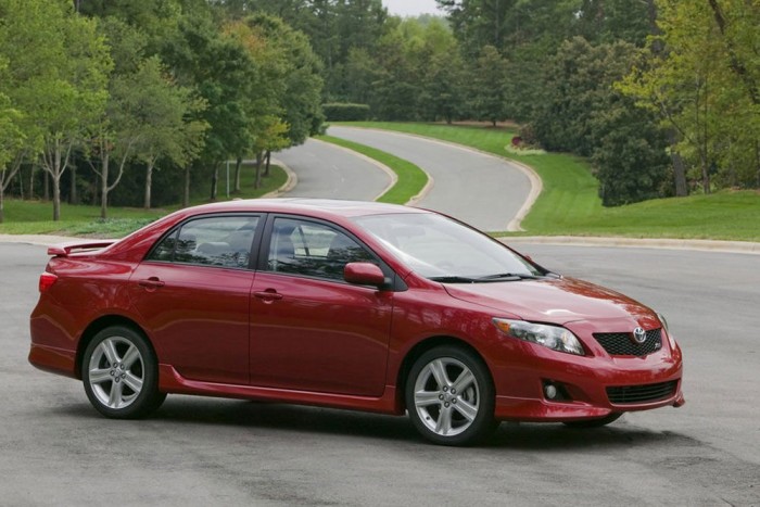 Top 10 Visszahívások: német és japán márka az élen 8 5. Toyota, 208 százalék. 2010 óta a Toyota nem tud kikerülni a kellemetlen visszahívásokból. Idén Amerikában 2,3 millió személyautót érintettek a szervizakciók