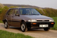 1987-től készült a hatodik széria, benne az összkerekes Tercel kombival