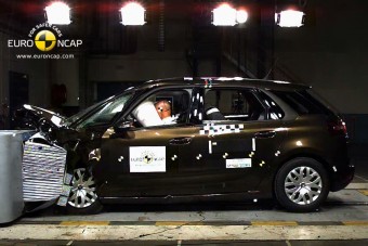 Gyereknek lenni jó!