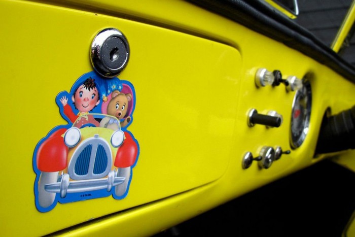 Eladó a kultikus rajzfilmautó 3