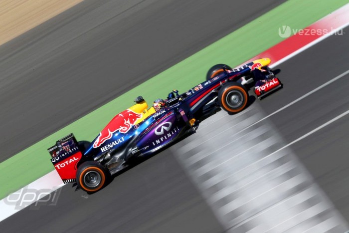 Bírja a tempót a női F1-pilóta 6