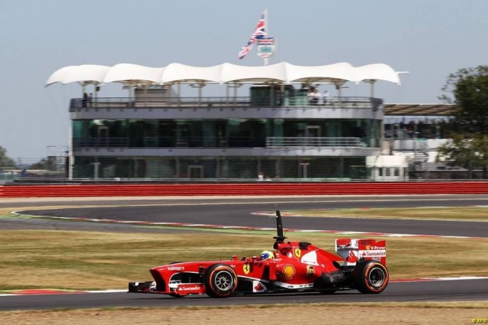 Bírja a tempót a női F1-pilóta 7