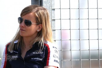 Bírja a tempót a női F1-pilóta