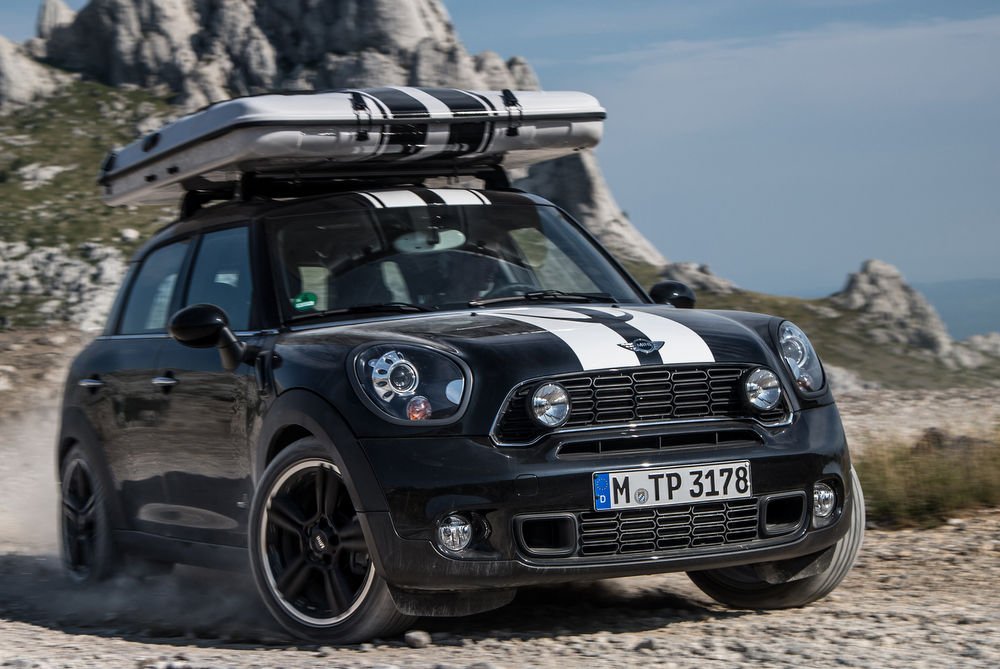 MINI Countryman ALL4 Camp - Extra széles síboxnak hat, pedig kétszemélyes alkóv, nagysebességű magaslati luxuskempingezéshez