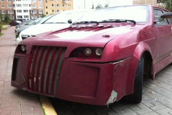 Filmbe illő Lada-szörny!