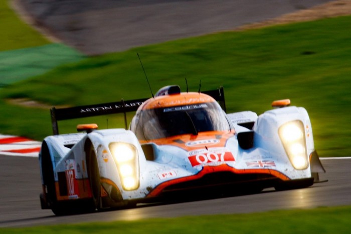 Vegyél Aston Martint lakásdísznek 5