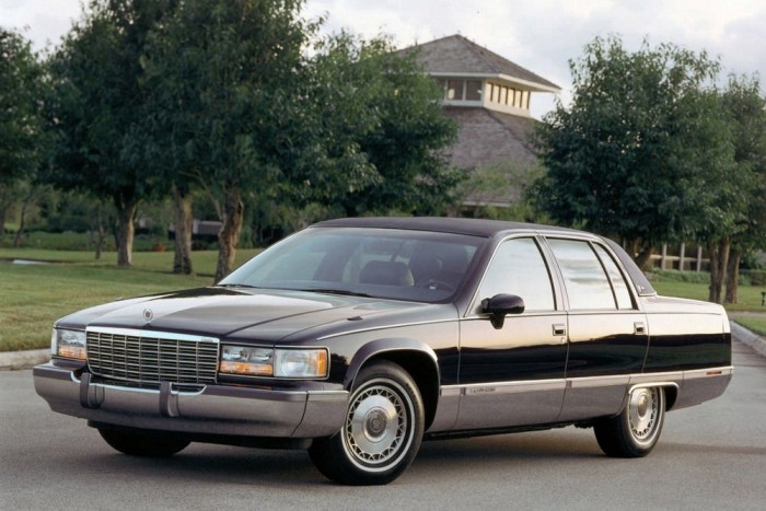 Luxuslimuzint tervez a Cadillac 7 | Vezess Cadillac Fleetwood 1996