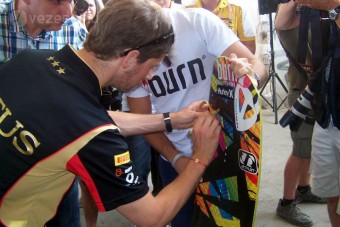 F1: Grosjean megtalálta Hamilton kutyáját