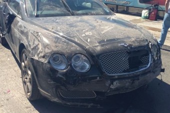 Tizenötmilliós kár az autómosóban