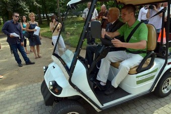 Villanyautó a városgondnoknak