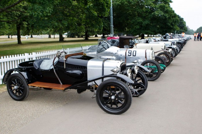 350 milliárd forintnyi autó egy kupacban 11