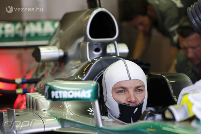 F1: Rosberg fékhiba miatt esett vissza