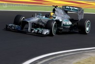 F1: Hamilton a cicababának ajánlotta a győzelmet 66