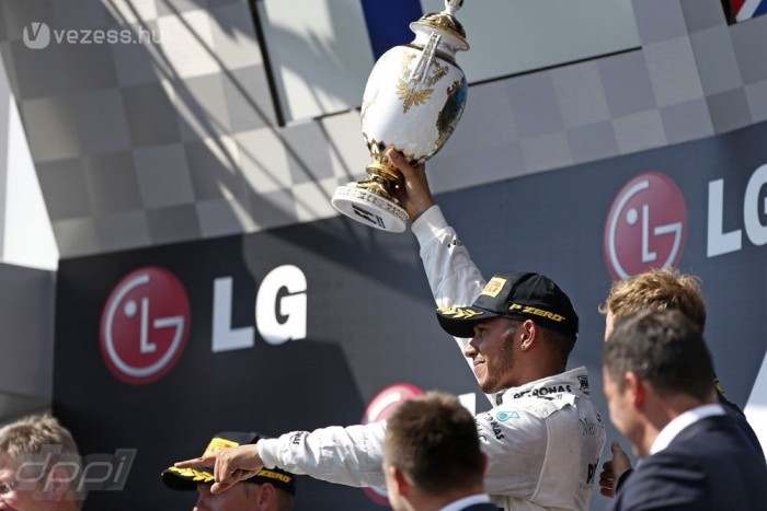 F1: Hamilton a cicababának ajánlotta a győzelmet 1