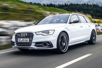 600 lóerős családi kombi