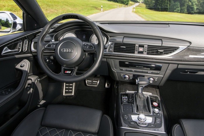 600 lóerős családi kombi 7